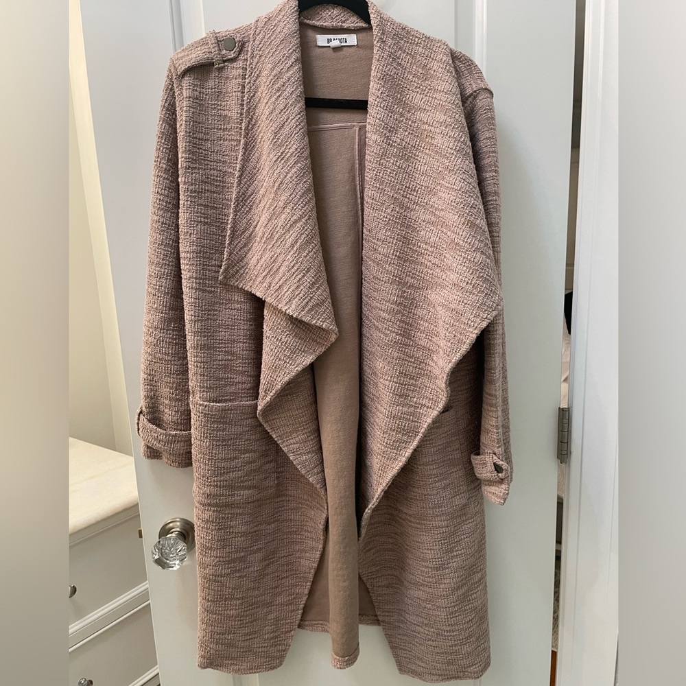 Beige draped sweater-jacket